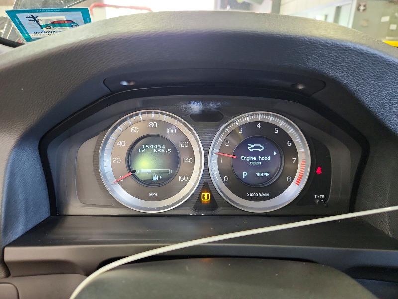 2013 Volvo S60 VIN YV1612FH3D2171054 COPART salvage auction — MINOR DENT/SCRATCHES, NJ - CERTIFICATE OF TITLE (P), sold $1,050 on 2026-08-13 (photo 9)
