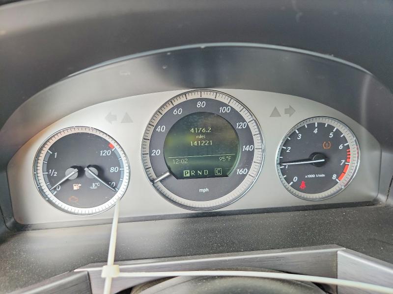 2010 Mercedes-benz Glk-klasse VIN WDCGG5GB7AF350555 COPART salvage auction — MINOR DENT/SCRATCHES, CA - DLR/DIS/EXP ONLY SALVAGE TITLE, sold $850 on 2026-08-21 (photo 9)
