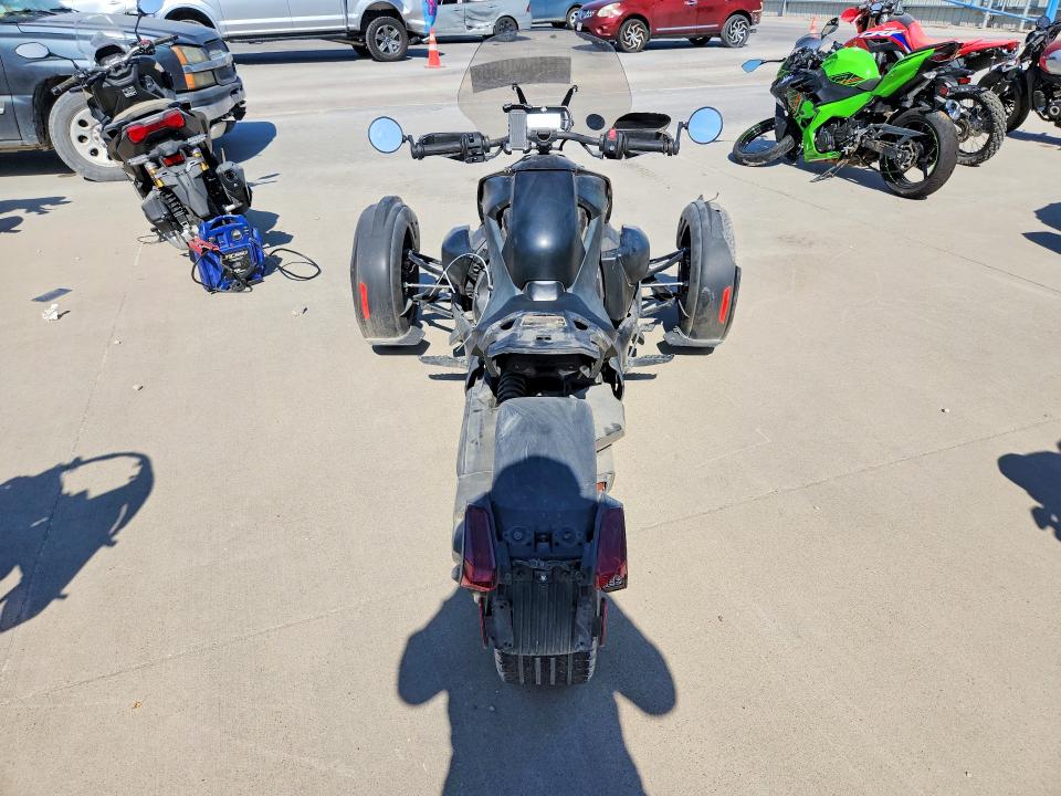2021 Can-am/ brp Ryker VIN 3JB2FEF2XLJ001062 COPART salvage auction — FRONT END, TX - SALVAGE VEHICLE TITLE, sold $450 on 2026-10-08 (photo 4)