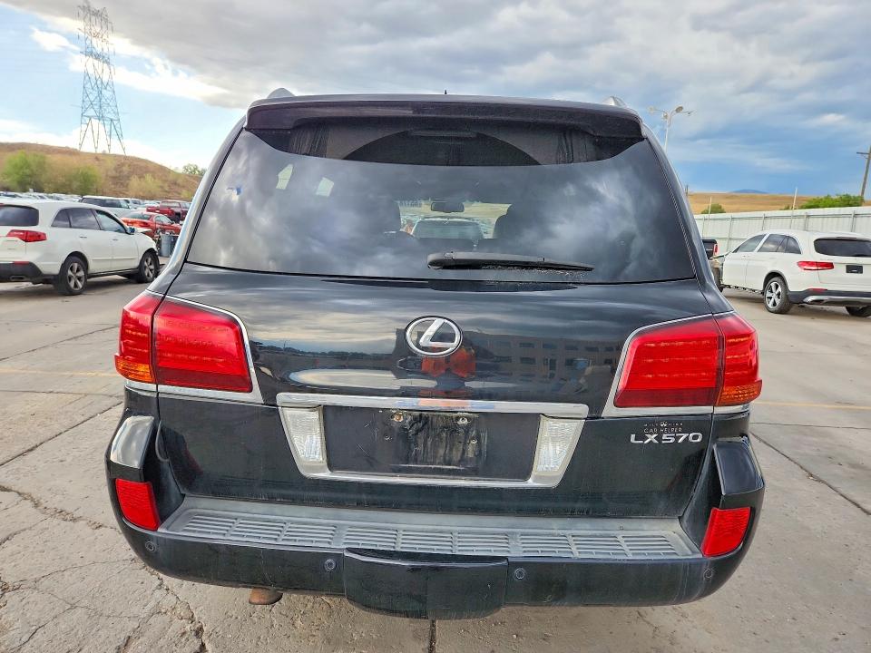 2011 Lexus Lx 570 VIN JTJHY7AX6B4064116 COPART salvage auction — MINOR DENT/SCRATCHES, CO - CERTIFICATE OF TITLE, sold $10,900 on 2026-08-26 (photo 6)