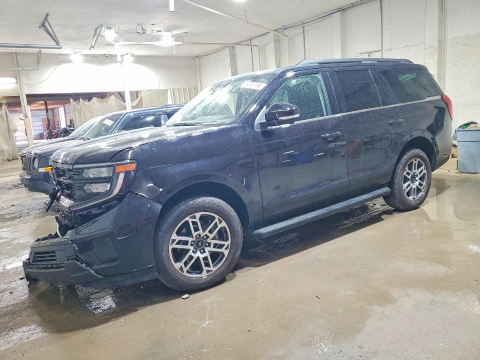 2025 Ford Expedition VIN 1FMJU1J84SEA28405 — COPART salvage auction photo