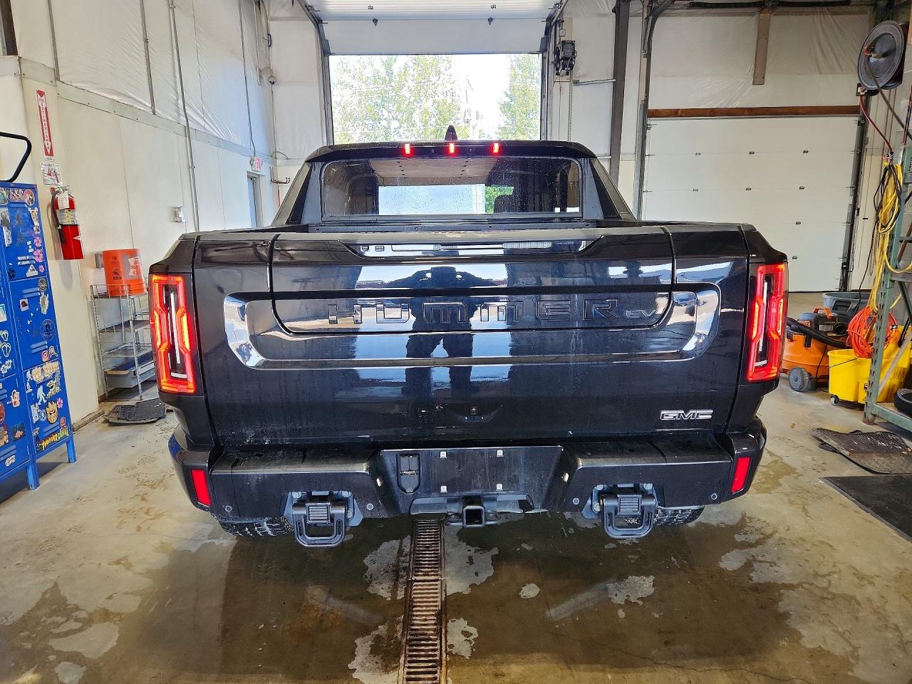 2025 Gmc Hummer pickup VIN 1GT40DDB3SU120102 COPART salvage auction — Normal Wear, AK - CERTIFICATE OF VEHICLE TITLE, sold $69,500 on 2026-09-01 (photo 6)