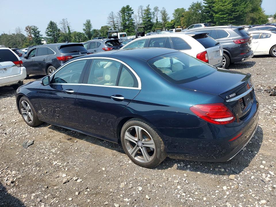 2017 Mercedes-benz E-klasse VIN WDDZF4KB2HA128909 COPART salvage auction — REAR END, Salvage Title, sold $9,300 on 2026-08-24 (photo 2)