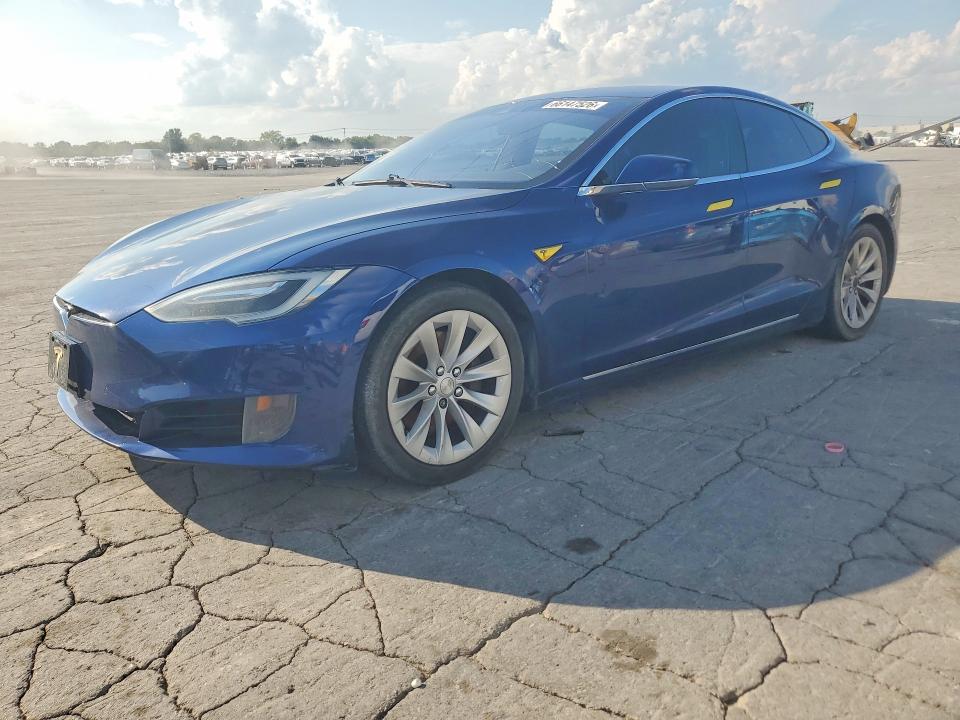 2016 Tesla Model s VIN 5YJSA1E29GF151940 COPART salvage auction — MINOR DENT/SCRATCHES, Tn - Certificate Of Title (P), sold $3,700 on 2026-10-01 (photo 1)