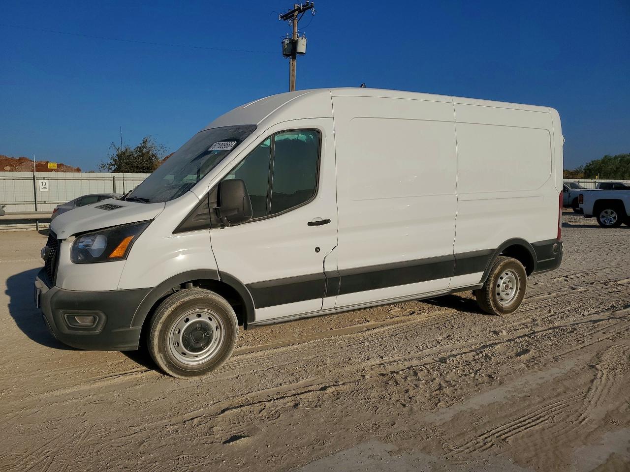 2024 Ford Transit VIN 1FTBR1C8XRKA83606 — COPART salvage auction photo