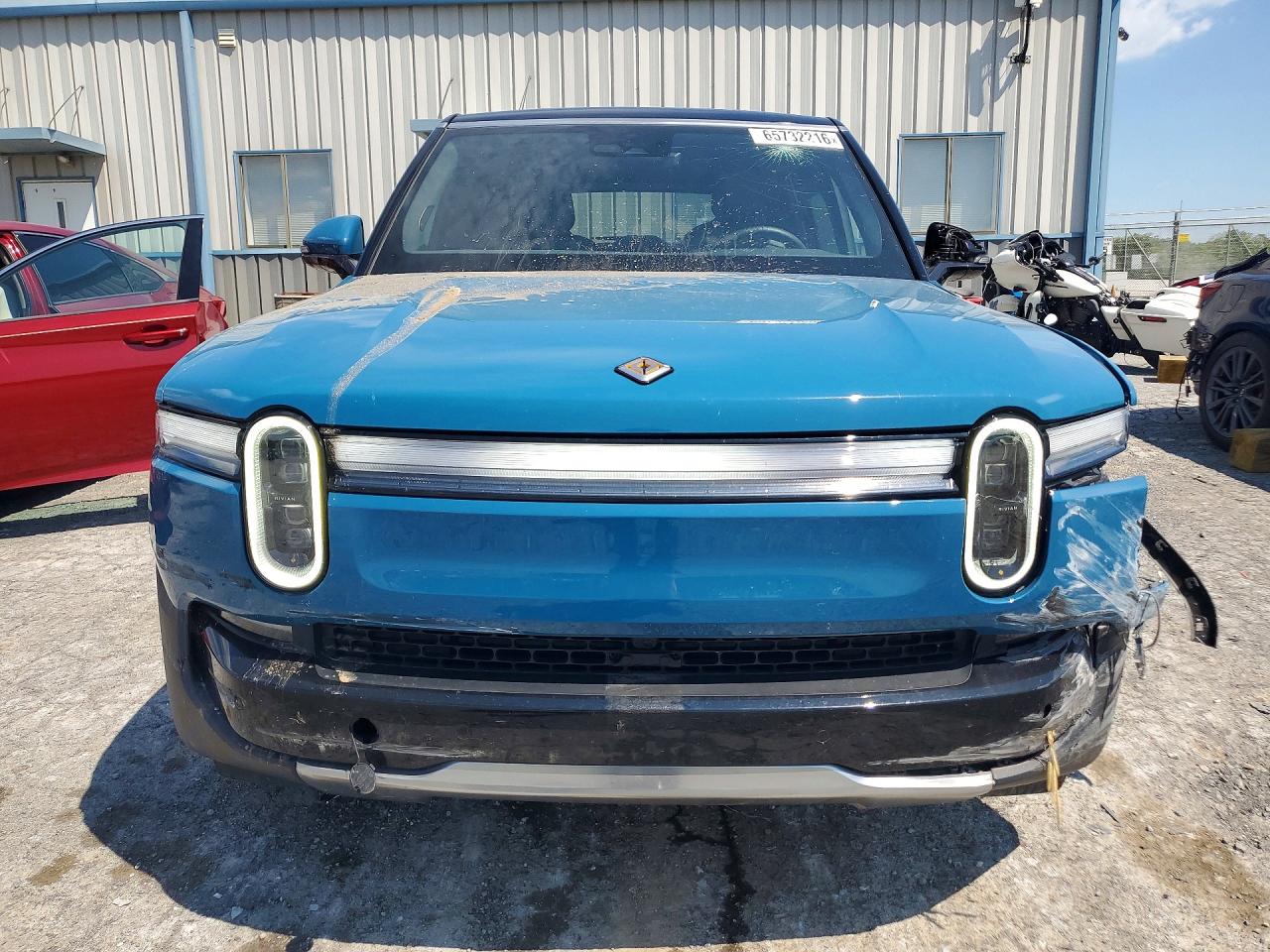 2025 Rivian R1S VIN 7PDSGBBA0SN048375 COPART salvage auction — Front End, Sc - Salvage Title, sold $16,500 on 2026-09-25 (photo 5)