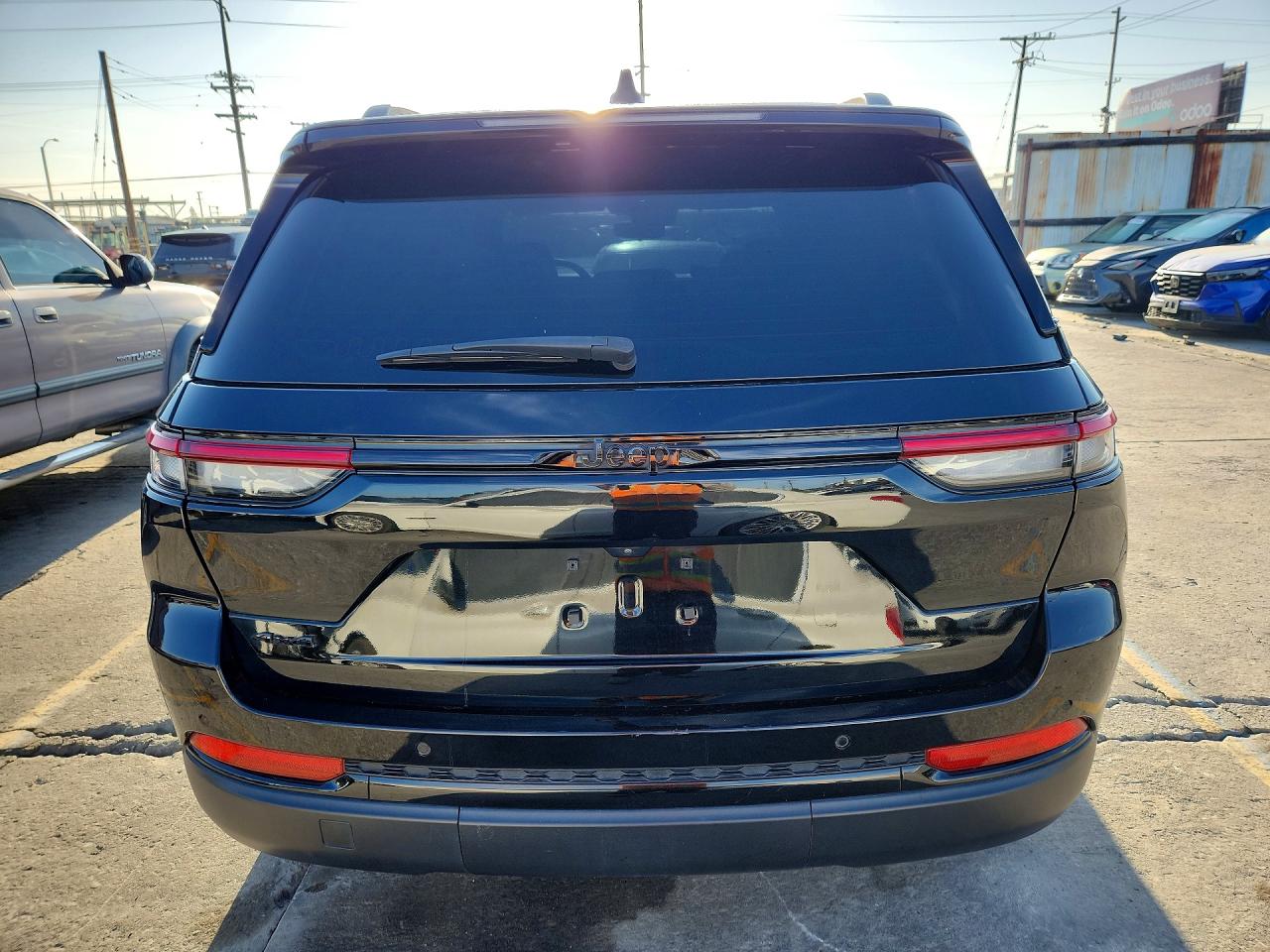 2024 Jeep Grand cherokee VIN 1C4RJHAG8RC247714 COPART salvage auction — Front End, CA - SALVAGE CERTIFICATE (P), sold $10,400 on 2026-09-11 (photo 6)