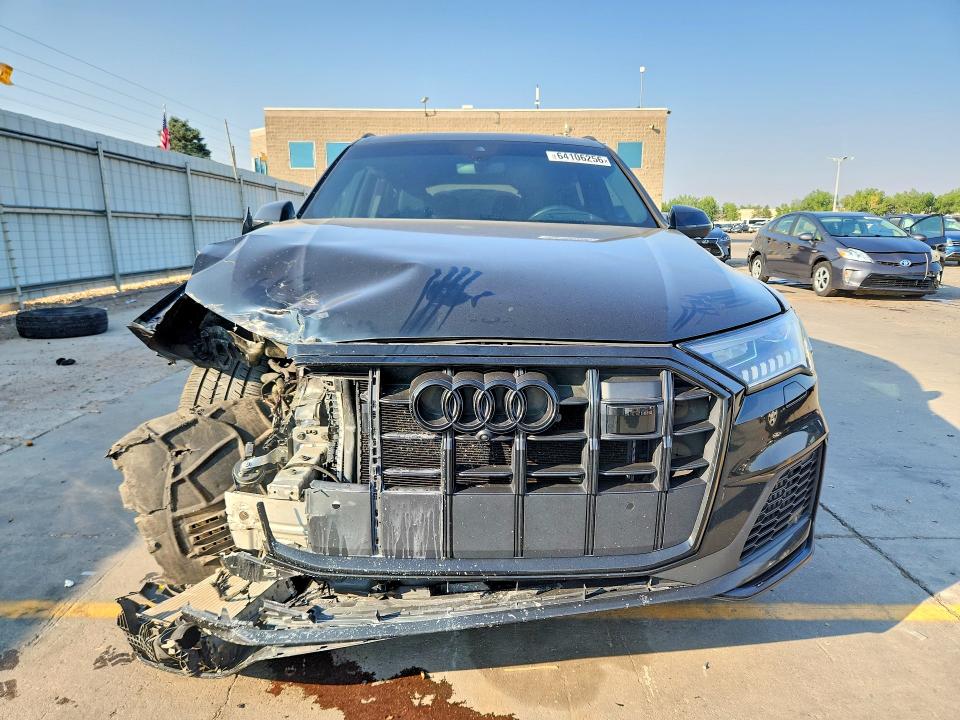 2022 Audi Sq7 VIN WA1VWBF73ND021097 COPART salvage auction — FRONT END, Co - Public - Salvage Title, sold $20,700 on 2026-09-02 (photo 5)