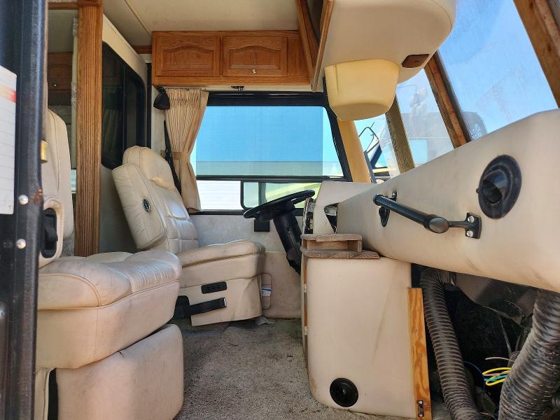 2002 Frht VIN 4UZAAHBS52CK15904 COPART salvage auction — FRONT END, TX - SALVAGE VEHICLE TITLE (P), sold $30 on 2026-09-10 (photo 5)