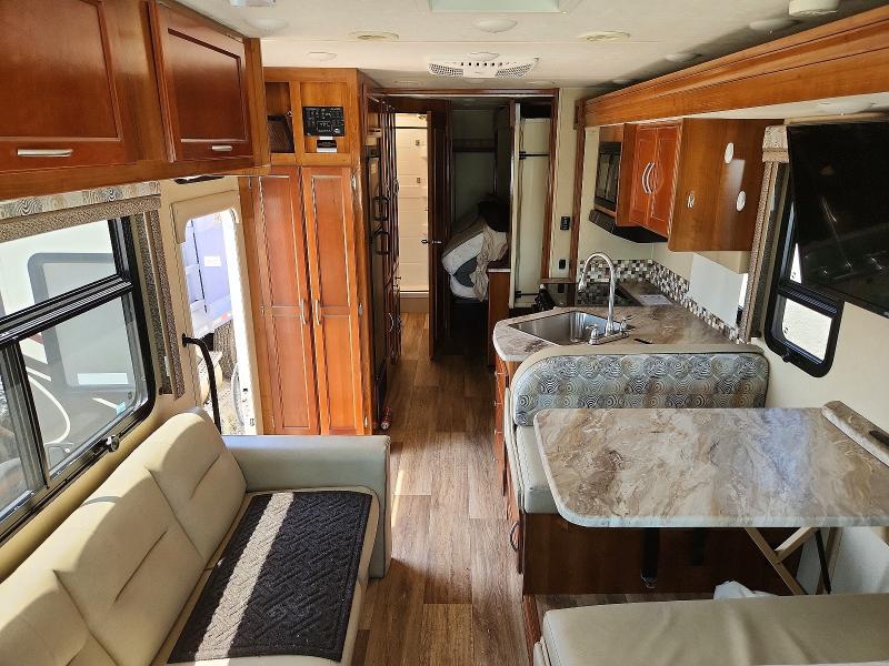 2018 Coachmen Pursuit VIN 1F64F5DY9J0A13377 COPART salvage auction — Burn Engine, TX - SALVAGE VEHICLE TITLE (P), sold $9,300 on 2026-09-29 (photo 6)