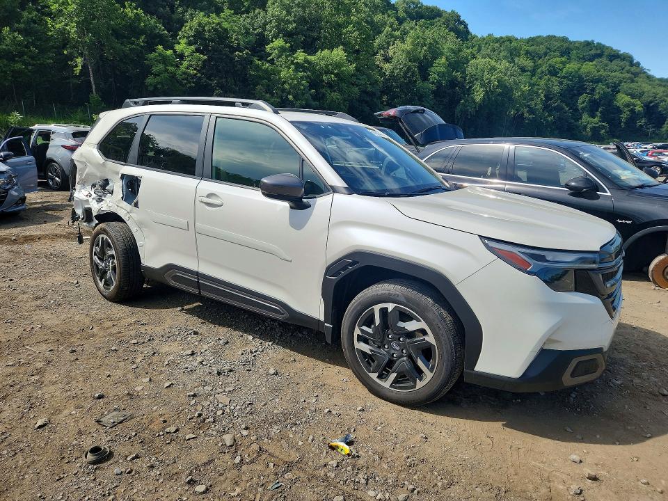 2025 Subaru Forester VIN JF2SLDRC8SH470531 COPART salvage auction — REAR END, Ny - Mv-907A Salvage Certificate, sold $8,000 on 2026-08-24 (photo 4)