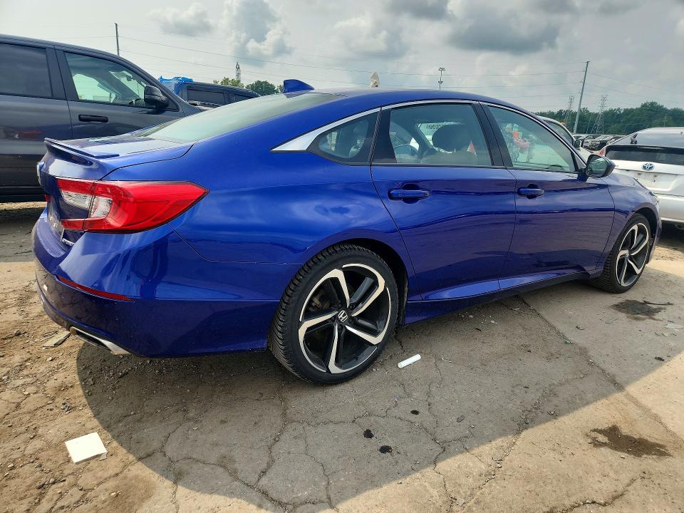 2018 Honda Accord VIN 1HGCV1F3XJA014894 COPART salvage auction — FRONT END, Mi - Dealer Only Clean Title, sold $9,500 on 2026-08-21 (photo 3)