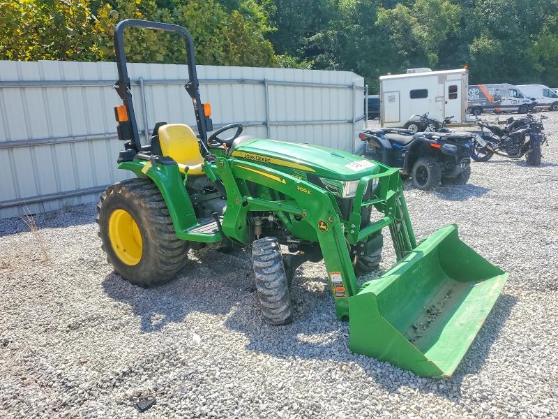 2018 John deere 3032e VIN 1LV3032EHJJ124130 — COPART salvage auction photo