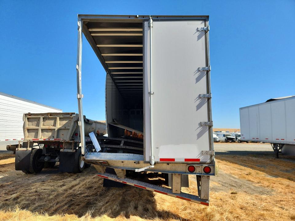2025 Wabash Dvcvhpc VIN 1JJV532DXSL631839 COPART salvage auction — REAR END, CA - SALVAGE CERTIFICATE, sold $2,300 on 2026-09-10 (photo 6)