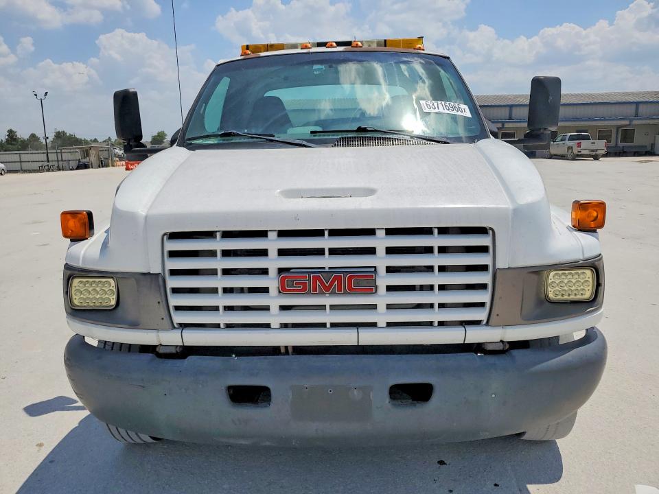 2005 Gmc C5500 VIN 1GDG5C1E65F904544 COPART salvage auction — NORMAL WEAR, Tx - Certificate Of Title, sold $15,000 on 2026-09-15 (photo 5)