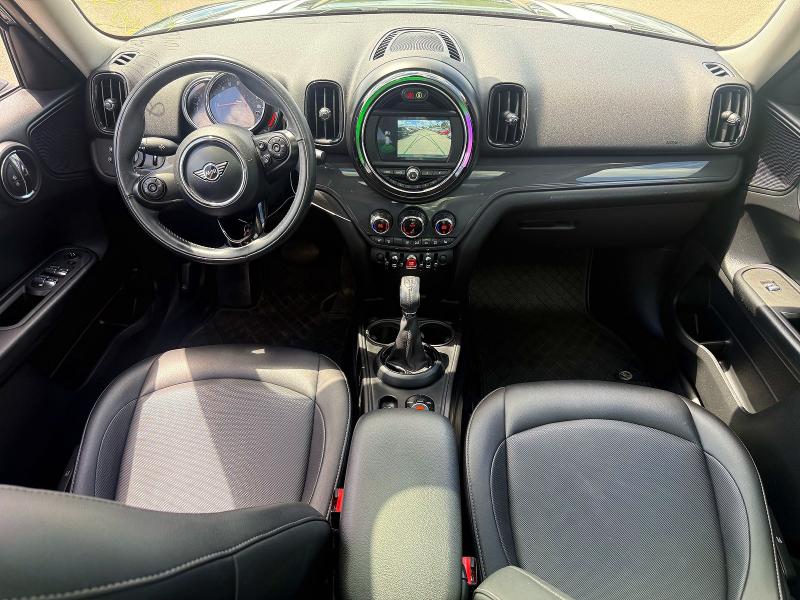 2019 Mini Cooper VIN WMZYV5C57K3F58196 COPART salvage auction — NORMAL WEAR, NH - CERTIFICATE OF TITLE (P), sold $4,250 on 2026-08-12 (photo 9)