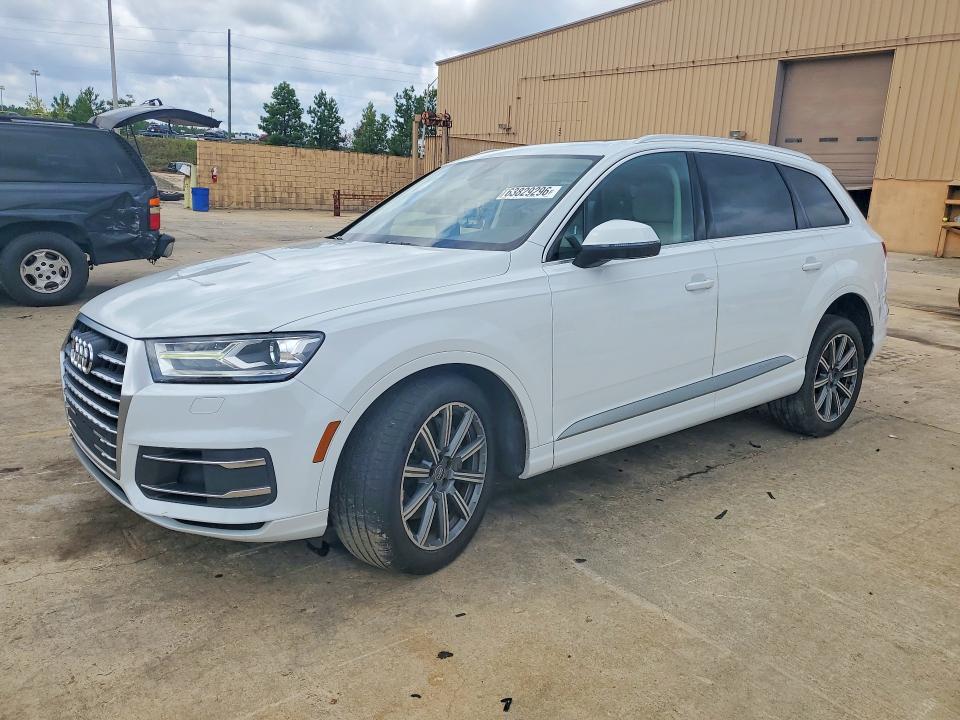 2018 Audi Q7 VIN WA1LAAF70JD001917 — COPART salvage auction photo