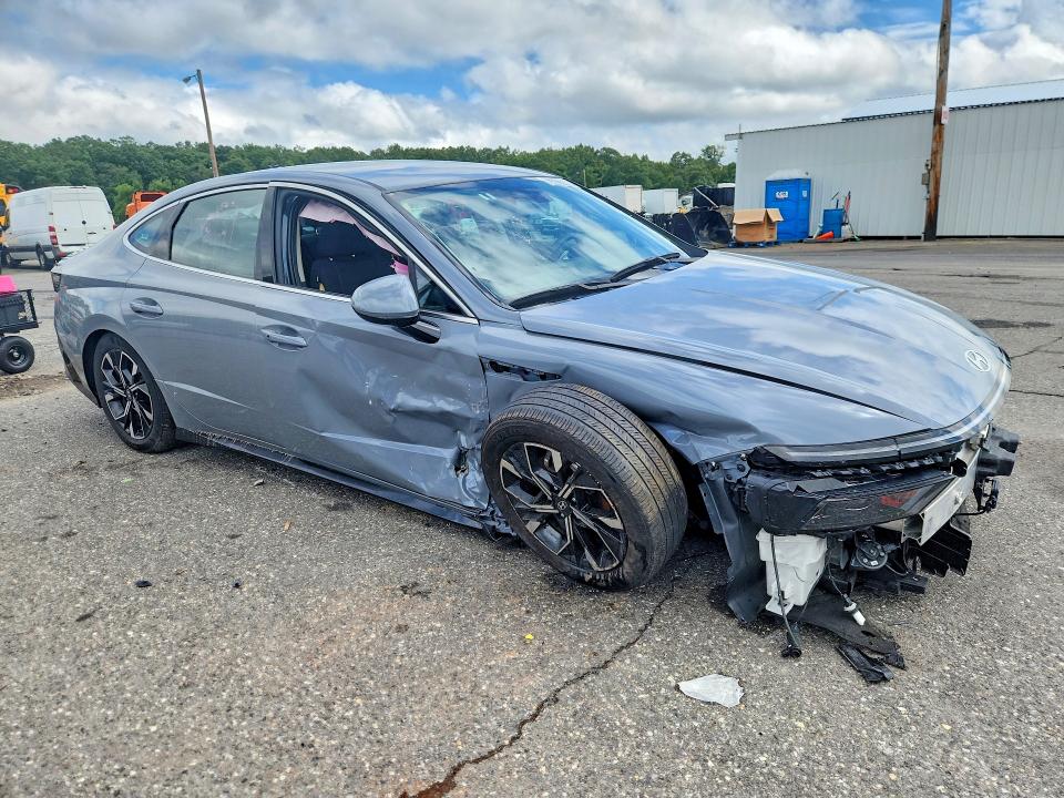 2025 Hyundai Sonata VIN KMHL64JA0SA462187 COPART salvage auction — UNDERCARRIAGE, Fl - Certificate Of Destruction, sold $7,400 on 2026-08-19 (photo 4)
