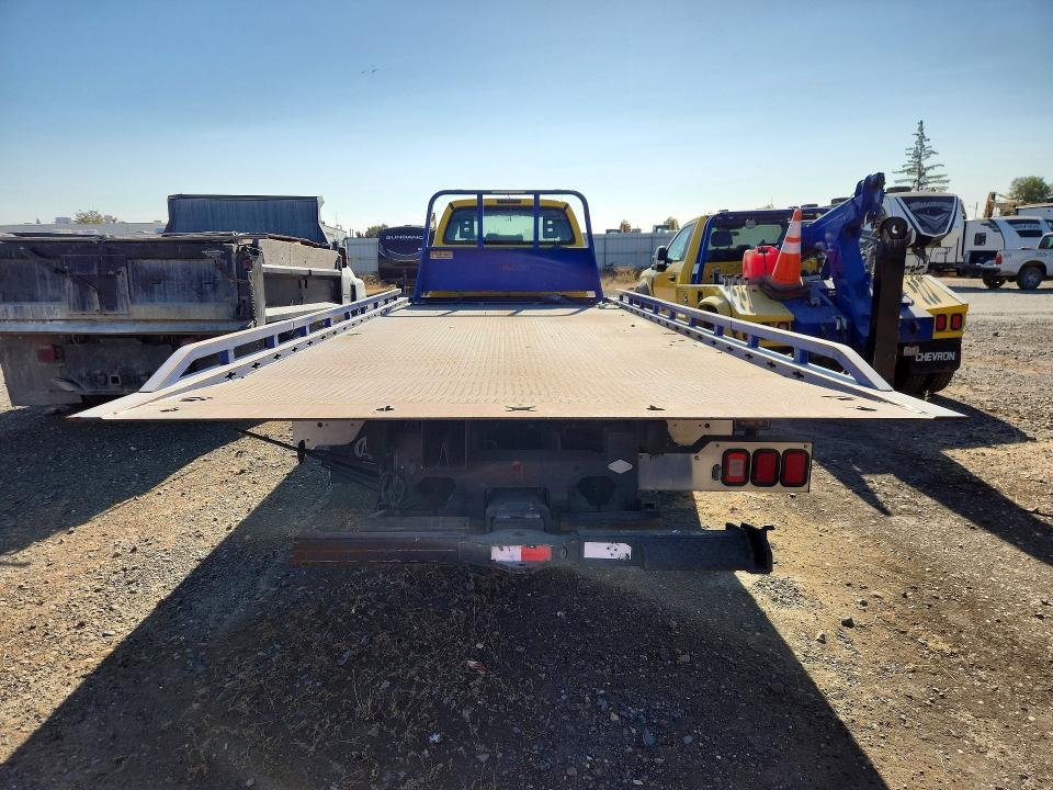 2019 Ford F-650 VIN 1FDWX6DC0KDF13236 COPART salvage auction — STRIPPED, CA - DIS/DLR/EXP ONLY CLEAN TITLE (P), sold $17,200 on 2026-08-31 (photo 6)