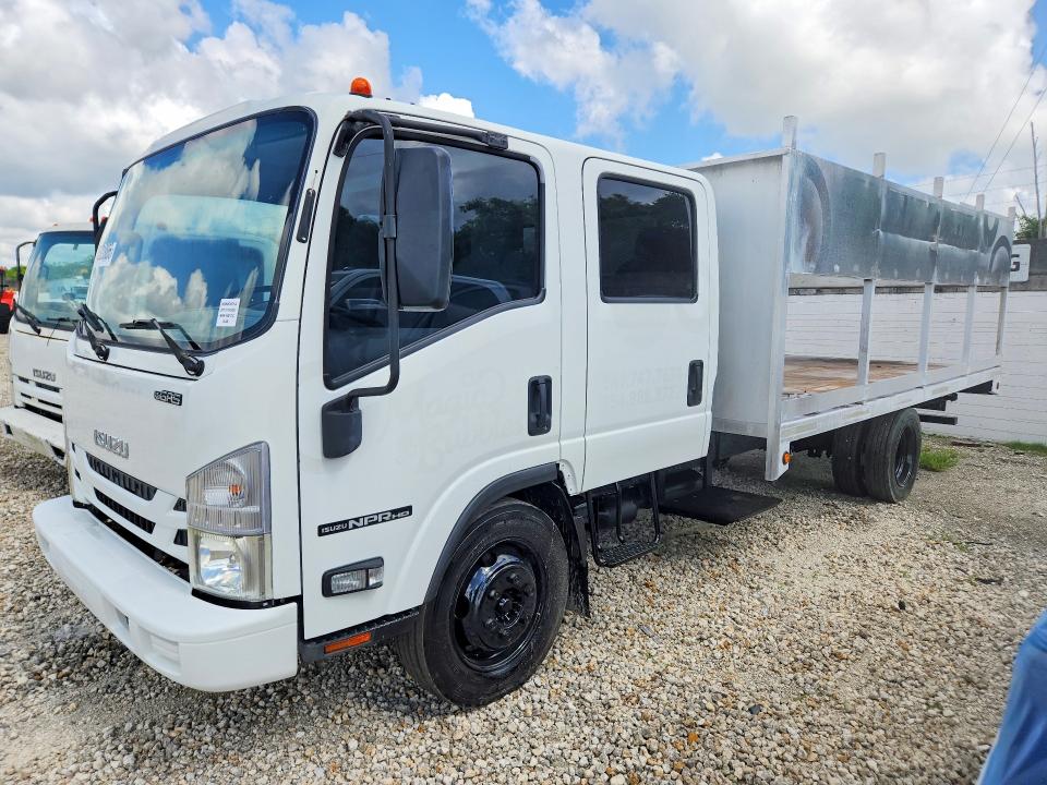 2019 Isuzu VIN 54DC4J1B2KS800261 — COPART salvage auction photo