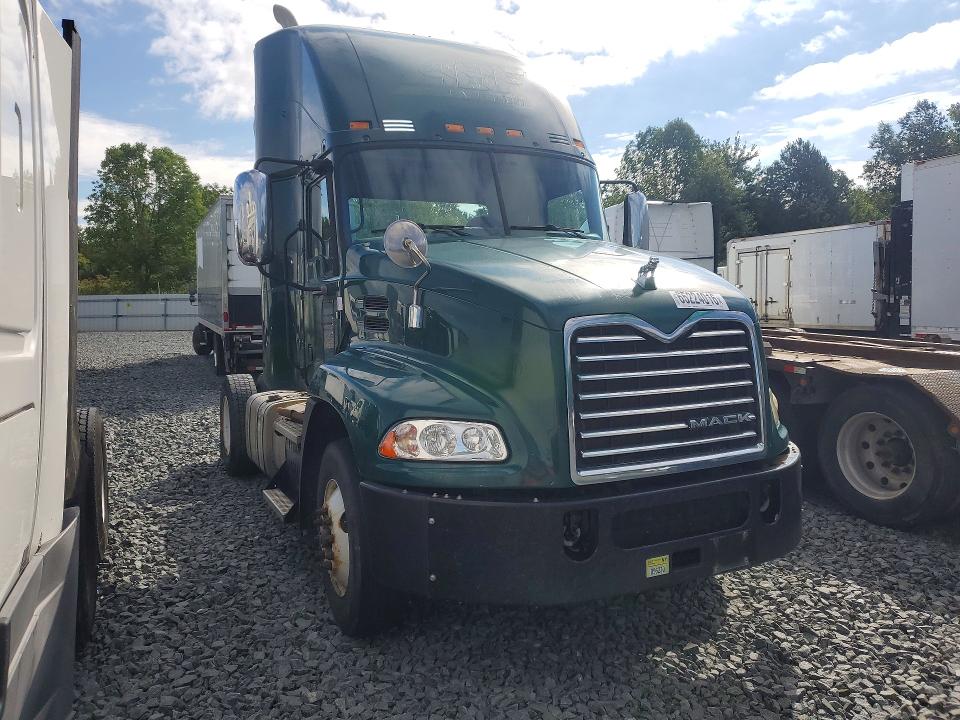2017 Mack Cxu612 VIN 1M1AW01X7HM009717 COPART salvage auction — NORMAL WEAR, OH - CERTIFICATE OF TITLE (P), sold $1,900 on 2026-09-18 (photo 4)