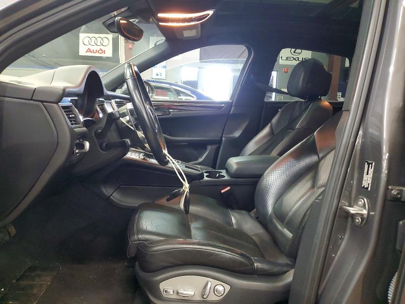 2016 Porsche Macan VIN WP1AB2A58GLB47520 COPART salvage auction — MINOR DENT/SCRATCHES, MA - CERT OF TITLE-SALVAGE (P), sold $750 on 2026-08-06 (photo 7)