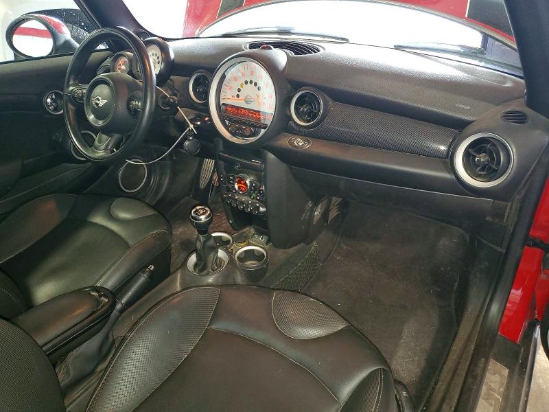 2014 Mini Cooper VIN WMWZP3C57ET298190 COPART salvage auction — NORMAL WEAR, Salvage Title, sold $2,150 on 2026-09-02 (photo 8)