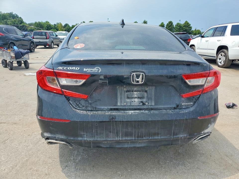 2018 Honda Accord VIN 1HGCV1F96JA108095 COPART salvage auction — FRONT END, Mo - Certificate Of Title, sold $7,600 on 2026-09-03 (photo 6)