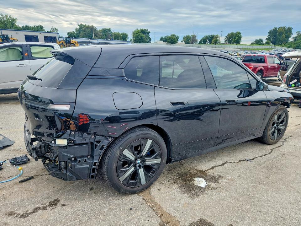 2023 BMW iX VIN WB523CF06PCM65749 COPART salvage auction — Front End, Sc - Salvage Title, sold $21,600 on 2026-09-25 (photo 3)