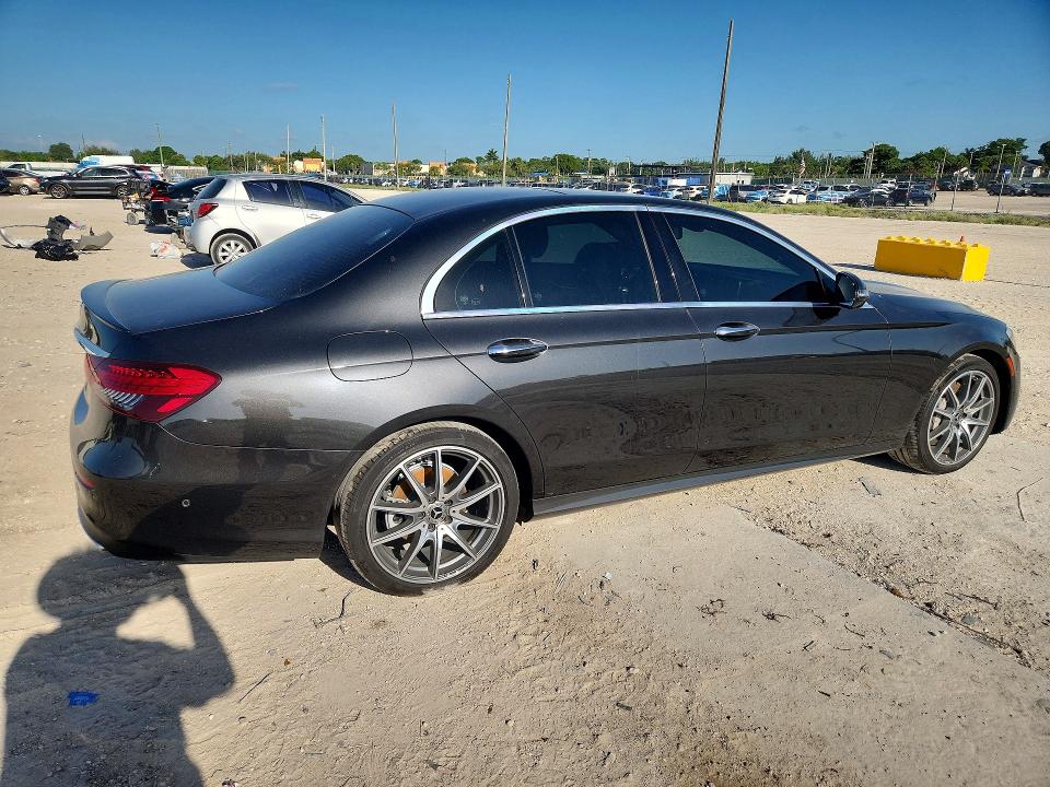 2021 Mercedes-benz E-class VIN W1KZF8DB7MA964567 COPART salvage auction — MECHANICAL, FL - CERTIFICATE OF TITLE, sold $14,000 on 2026-08-20 (photo 3)