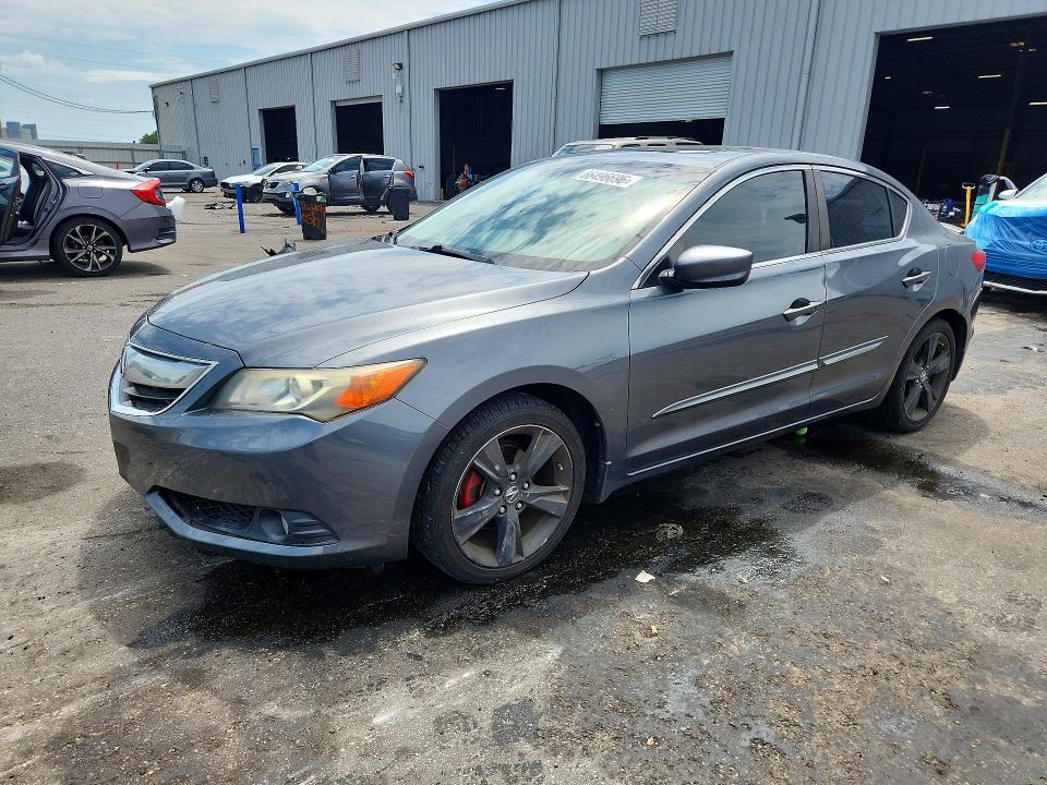 2013 Acura Ilx VIN 19VDE1F72DE002027 COPART salvage auction — MINOR DENT/SCRATCHES, Fl - Certificate Of Title, sold $1,375 on 2026-09-01 (photo 1)