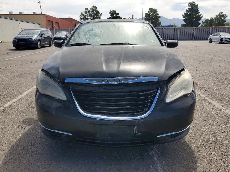2013 Chrysler 200 VIN 1C3CCBBB7DN584585 COPART salvage auction — FRONT END, Tx - Salvage Vehicle Title, sold $750 on 2026-08-21 (photo 5)