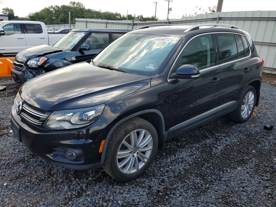 2016 Volkswagen Tiguan VIN WVGBV7AX6GW588262 COPART salvage auction — MINOR DENT/SCRATCHES, NJ - CERTIFICATE OF TITLE, sold $1,100 on 2026-08-14 (photo 1)