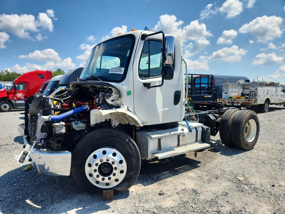 2020 Freightliner M2 VIN 1FUBCYFE6LHLJ3019 — COPART salvage auction photo