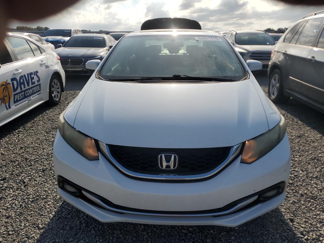 2015 Honda Civic VIN 19XFB2F95FE079378 COPART salvage auction — Minor Dent/Scratches, FL - CERTIFICATE OF TITLE (P), sold $4,300 on 2026-09-15 (photo 5)