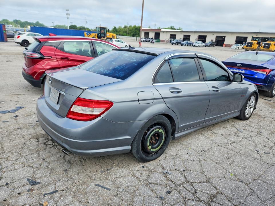 2009 Mercedes-benz C class VIN WDDGF56X19R052900 COPART salvage auction — NORMAL WEAR, IN - CERT OF TITLE - REBUILT VEHICL, sold $400 on 2026-08-07 (photo 3)