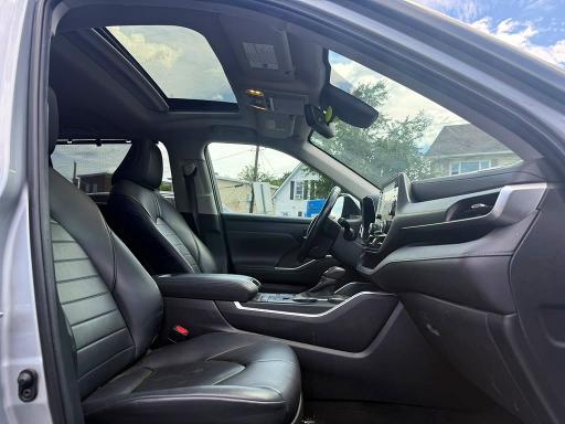 2020 Toyota Highlander VIN 5TDGZRAH2LS502152 COPART salvage auction — MINOR DENT/SCRATCHES, Salvage Title, sold $17,800 on 2026-08-24 (photo 7)