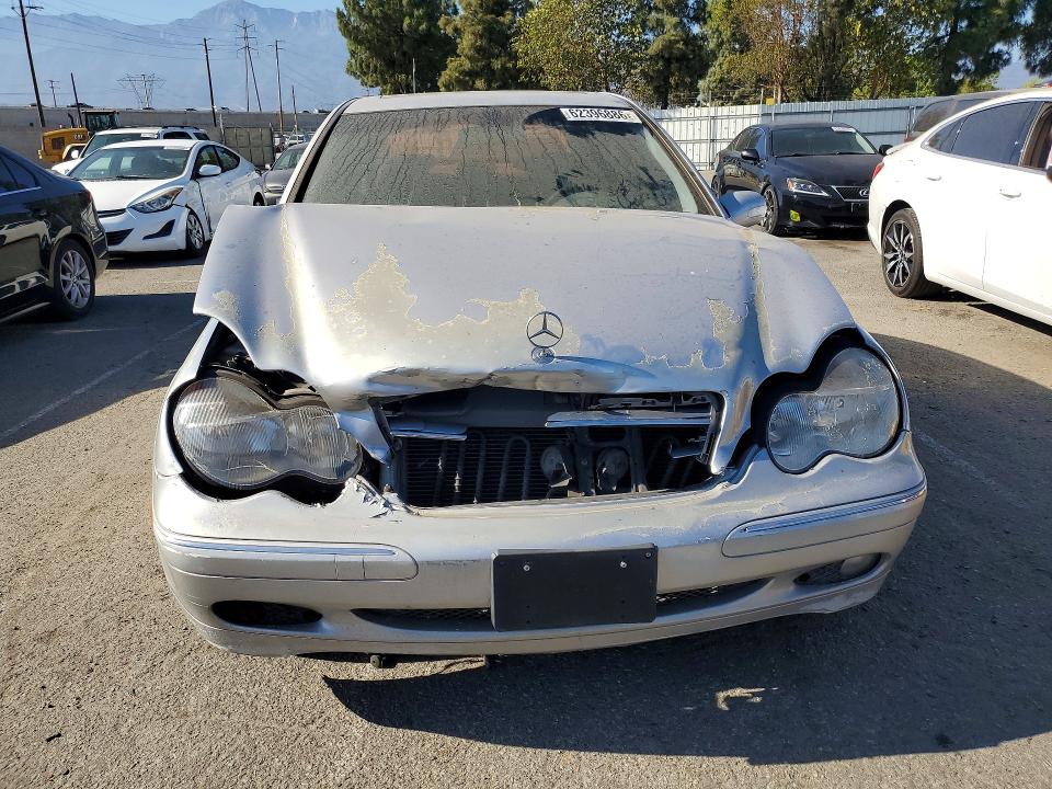 2004 Mercedes-benz C class VIN WDBRF61J04A622838 COPART salvage auction — REAR END, CA - SALVAGE CERTIFICATE, sold $375 on 2026-08-13 (photo 5)
