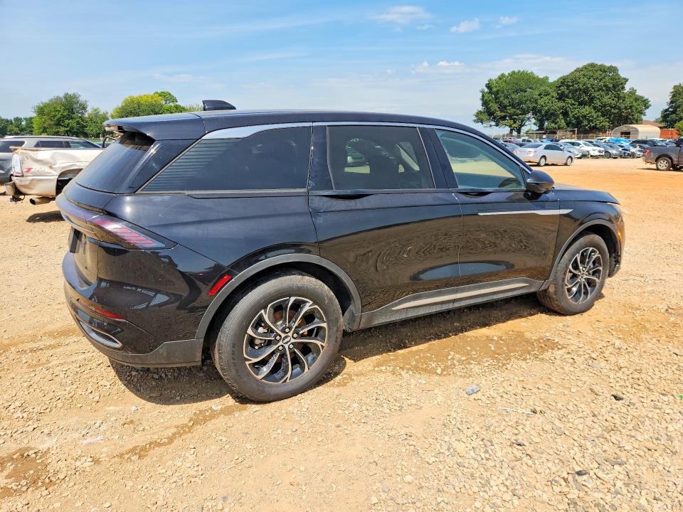 2025 Lincoln Nautilus VIN 5LMPJ8J40SJ890940 COPART salvage auction — UNDERCARRIAGE, Salvage Title, sold $4,200 on 2026-09-02 (photo 3)