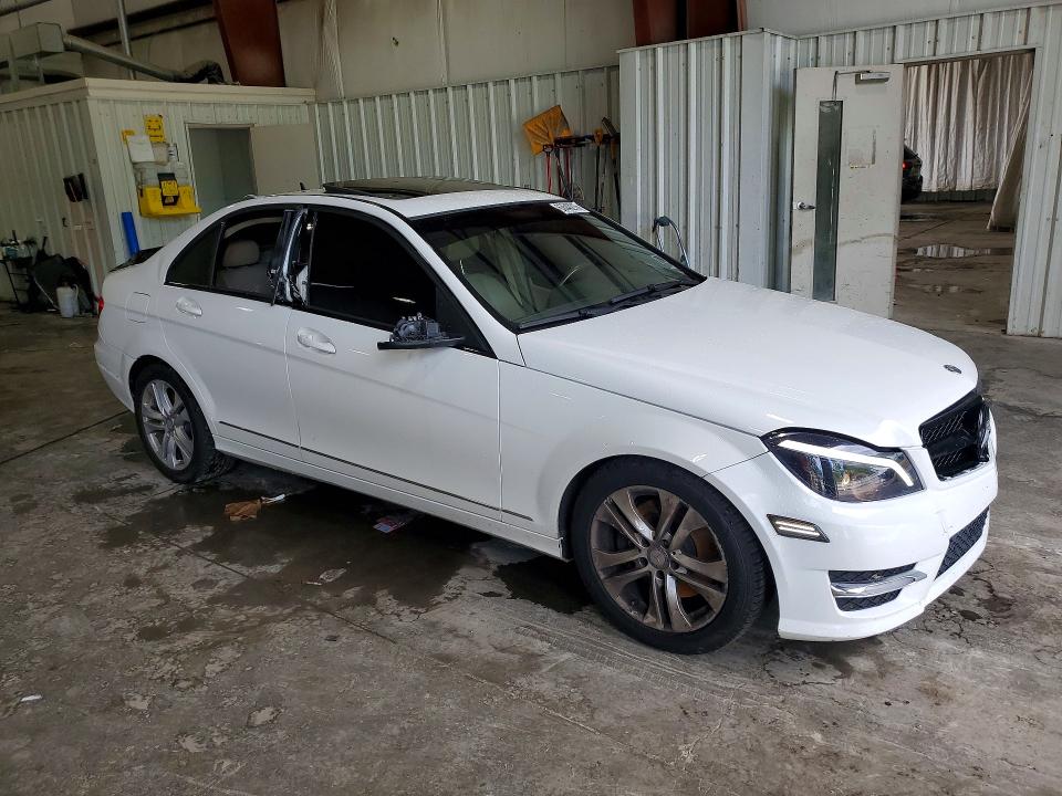 2013 Mercedes-benz VIN WDDGF8AB7DG051011 COPART salvage auction — SIDE, Ny - Mv-907A Salvage Certificate, sold $2,300 on 2026-08-12 (photo 4)
