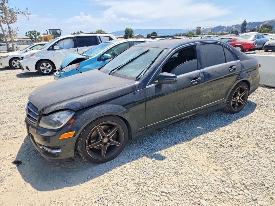 2014 Mercedes-benz C-klasse VIN WDDGF8AB8EG250604 COPART salvage auction — MINOR DENT/SCRATCHES, Salvage Title, sold $500 on 2026-08-18 (photo 1)