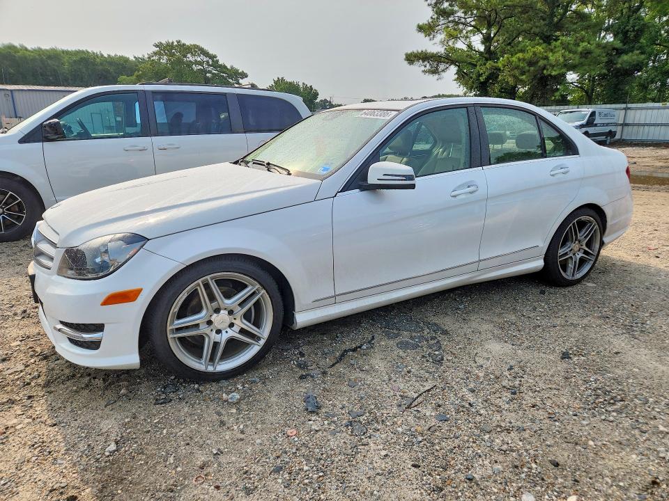 2013 Mercedes-benz C-klasse VIN WDDGF4HB3DR268557 COPART salvage auction — WATER/FLOOD, VA - CERT OF TITLE-FLOOD, sold $2,250 on 2026-08-18 (photo 1)