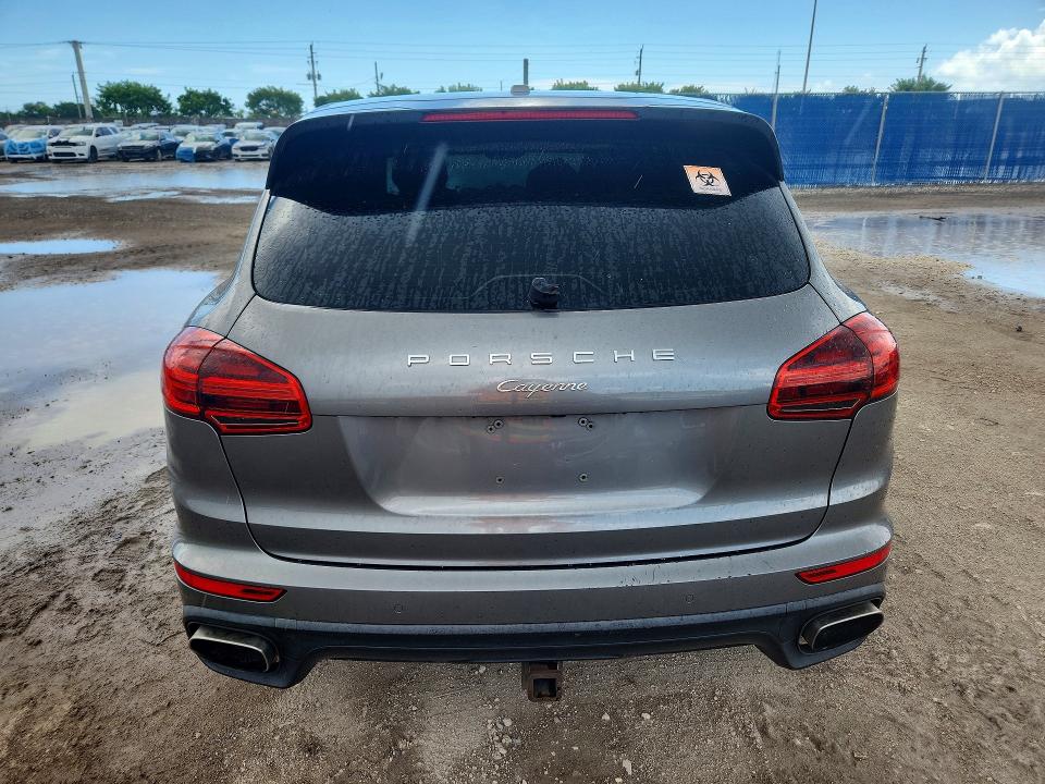 2016 Porsche Cayenne VIN WP1AA2A27GLA09282 COPART salvage auction — MINOR DENT/SCRATCHES, Fl - Certificate Of Title, sold $6,700 on 2026-09-08 (photo 6)