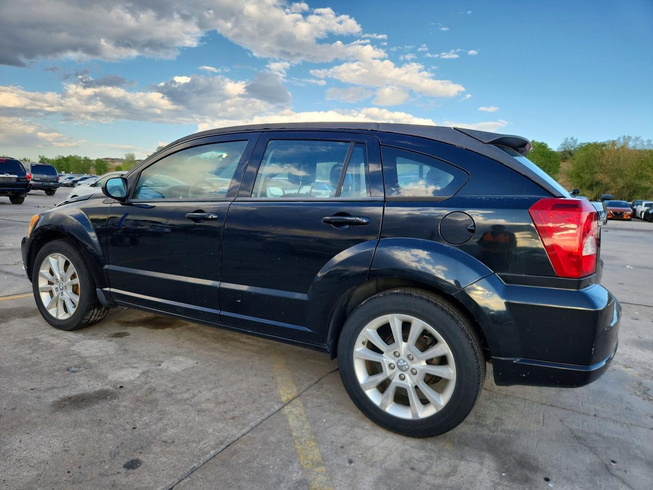 2012 Dodge Caliber VIN 1C3CDWEA1CD529562 COPART salvage auction — Side, Ct - Clean Title, sold $325 on 2026-09-04 (photo 2)