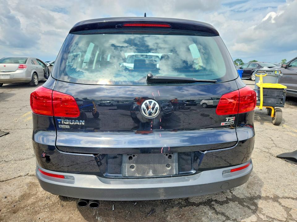 2017 Volkswagen Tiguan VIN WVGBV7AX8HK047013 COPART salvage auction — FRONT END, Pa - Certificate Of Salvage, sold $925 on 2026-08-07 (photo 6)
