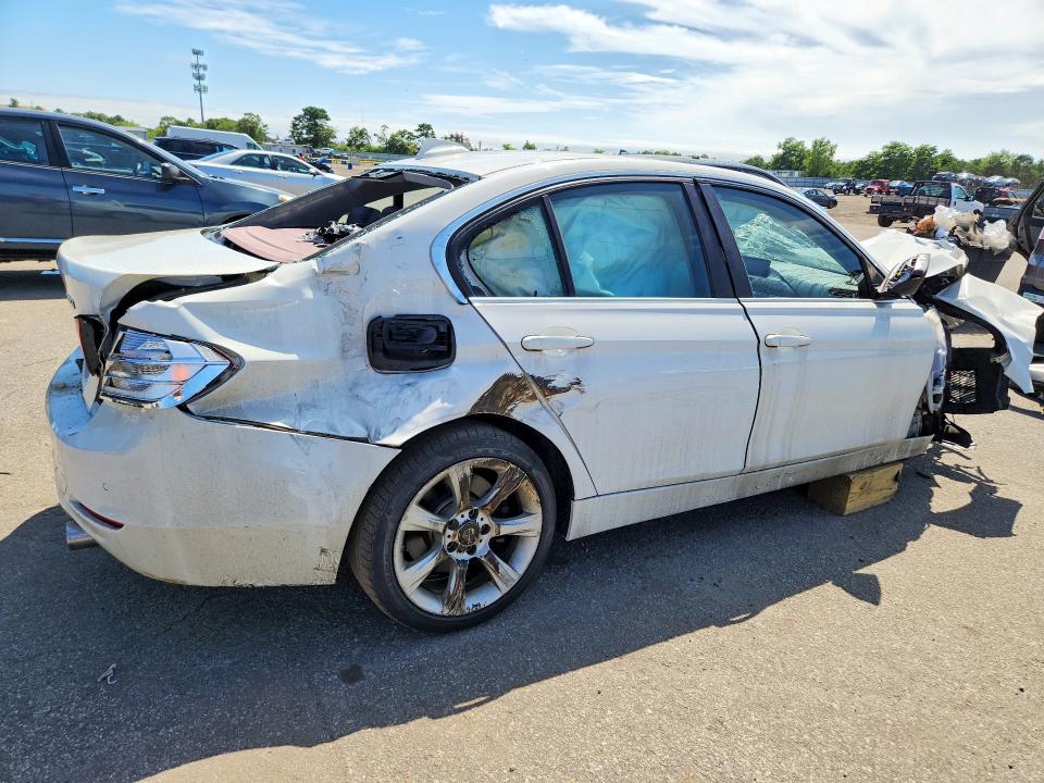 2015 BMW 3er VIN WBA3B9G56FNR94997 COPART salvage auction — FRONT END, NY - MV-907A SALVAGE CERTIFICATE, sold $500 on 2026-08-21 (photo 3)