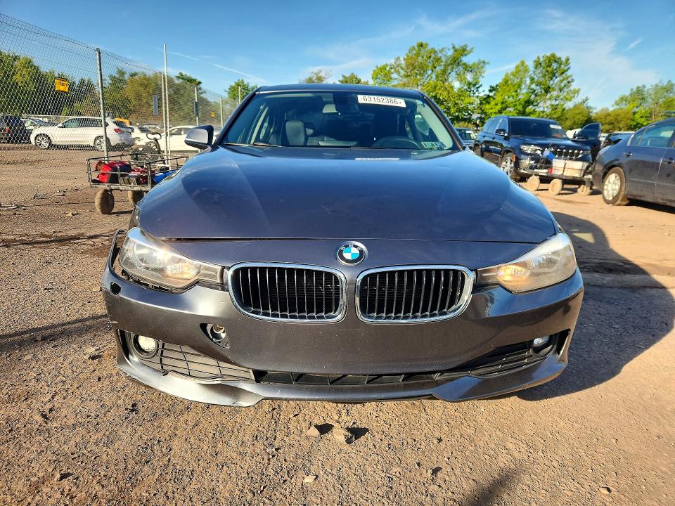 2014 BMW 3er VIN WBA3C3G55ENR25212 COPART salvage auction — SIDE, Pa - Cert Of Salv-R=Reconstructed, sold $825 on 2026-08-17 (photo 5)