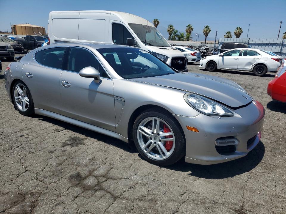 2010 Porsche Panamera VIN WP0AC2A75AL091057 COPART salvage auction — MINOR DENT/SCRATCHES, WA - DIS/DLR/EXP ONLY CLEAN TITLE, sold $5,300 on 2026-08-13 (photo 4)