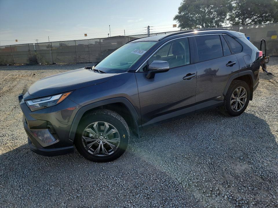 2022 Toyota Rav 4 VIN JTMB6RFV8ND069906 — COPART salvage auction photo