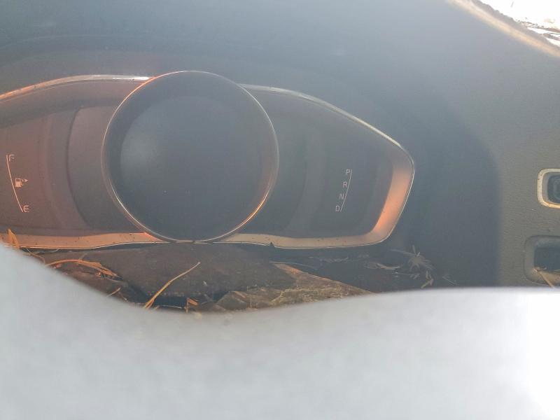 2016 Volvo S60 VIN YV126MFK8G2392838 COPART salvage auction — ENGINE BURN, AZ - CERT OF TITLE - SALVAGE, sold $200 on 2026-09-02 (photo 9)